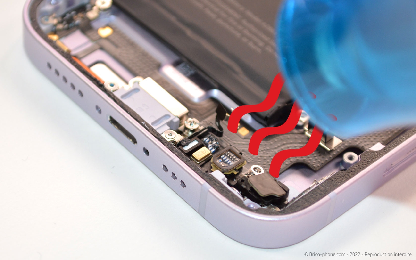 Comment changer le connecteur de charge sur iPhone 14 photo 1